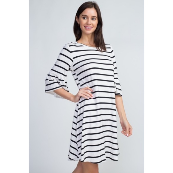 Dresses & Skirts - Women's Ruffled 3/4 Sleeve Striped Summer Dress WH
